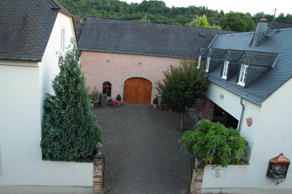 Weingut & Gaestehaus Giwergreif Wasserliesch Extérieur photo